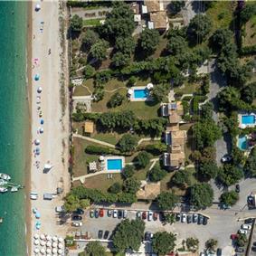 3 bedroom villa with pool and sea views in Barbati, Corfu, sleeps 8